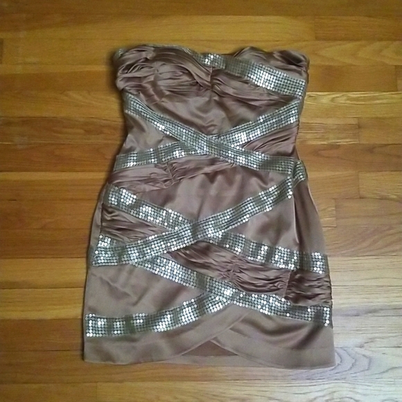 Arden B Mini Dress Gold Size Medium - Picture 1 of 7